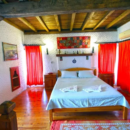Villa Exclusive With Private Pool, 1000 Fethiye